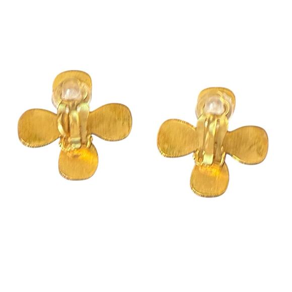 Chanel Gold Plated Clover Clip on Earrings Crystal accents vintage - Picture 4 of 10